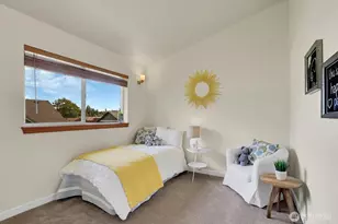9236 Interlake Ave N, Seattle, WA 98103 - Photo 11