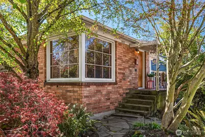1821 N 47th Street, Seattle, WA 98103 - Photo 1