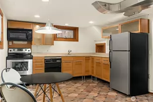 1821 N 47th St, Seattle, WA 98103 - Photo 17