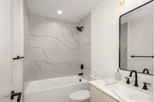 2340 N 64th St, Seattle, WA 98103 - Photo 9