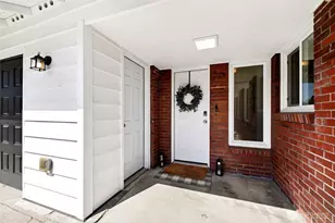 1604 W Pioneer Ave, Puyallup, WA 98371 - Photo 3