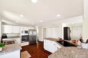 1604 W Pioneer Ave, Puyallup, WA 98371 - Photo 11