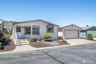 1304 Icicle Pl, Wenatchee, WA 98801 - Photo 1