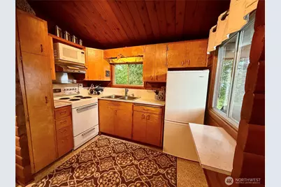 71 N Potlatch Drive N, Hoodsport, WA 98548 - Photo 13
