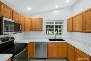 16740 Port Orford Blvd SE, Yelm, WA 98597 - Photo 11