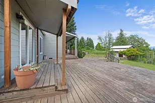 1583 State Route 122, Silver Creek, WA 98585 - Photo 5