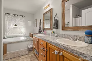 1583 State Route 122, Silver Creek, WA 98585 - Photo 11
