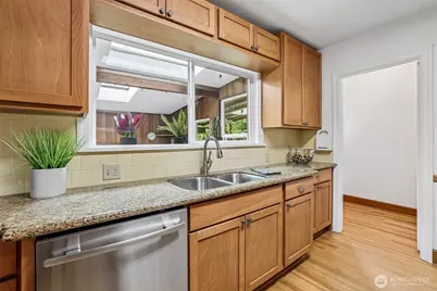 2542 S Cushman Avenue, Tacoma, WA 98405 - Photo 9