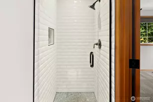 7825 NE 140th Pl, Kirkland, WA 98034 - Photo 21
