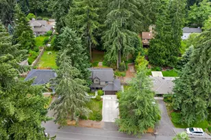 7825 NE 140th Pl, Kirkland, WA 98034 - Photo 35