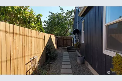 807 Georgiana St, Port Angeles, WA 98362 - Photo 11
