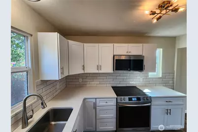 807 Georgiana St, Port Angeles, WA 98362 - Photo 19