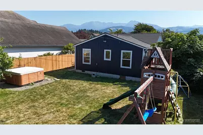 807 Georgiana St, Port Angeles, WA 98362 - Photo 9