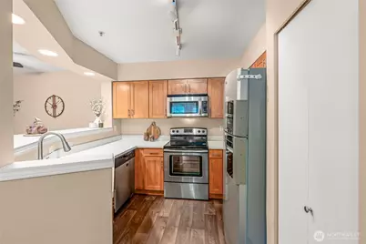 15300 112th Avenue NE #C308, Bothell, WA 98011 - Photo 9