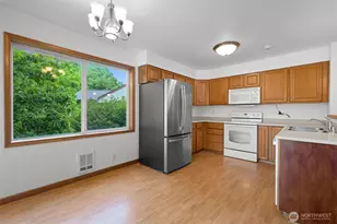 667 W Horton Way, Bellingham, WA 98229 - Photo 17