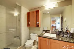10650 NE 9th Pl, Bellevue, WA 98004 - Photo 13