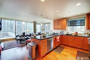 10650 NE 9th Pl, Bellevue, WA 98004 - Photo 3
