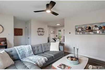 3708 NE 22nd Street, Renton, WA 98056 - Photo 3