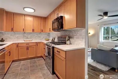 3708 NE 22nd Street, Renton, WA 98056 - Photo 9