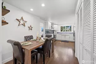 2804 E Howell St, Seattle, WA 98122 - Photo 9
