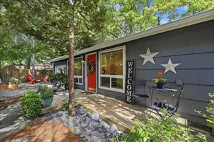 2804 E Howell St, Seattle, WA 98122 - Photo 1
