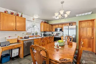 409 Kensington Ave NW, Orting, WA 98360 - Photo 17