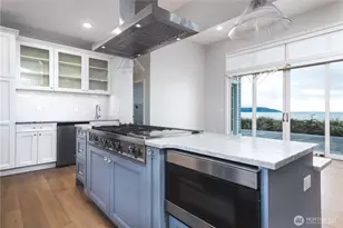 2215 Skyline Way, Anacortes, WA 88221 - Photo 13