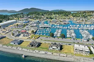 2215 Skyline Way, Anacortes, WA 88221 - Photo 3