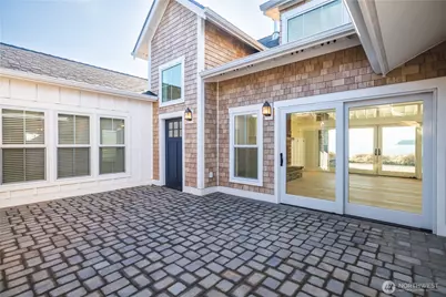2215 Skyline Way, Anacortes, WA 88221 - Photo 19