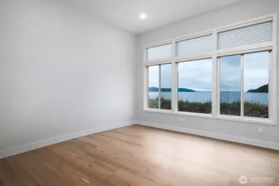 2215 Skyline Way, Anacortes, WA 88221 - Photo 17