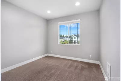 18774 Edmunds Court E, Bonney Lake, WA 98391 - Photo 27