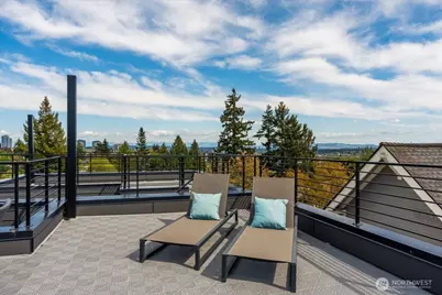4122 Burke Avenue N, Seattle, WA 98103 - Photo 27