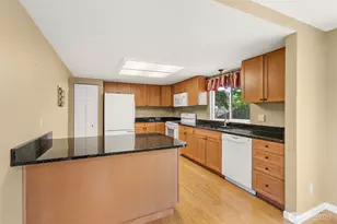 14515 SE 274th St, Kent, WA 98042 - Photo 5