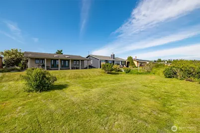 754 Livingston Bay Shore Drive, Camano Island, WA 98282 - Photo 29