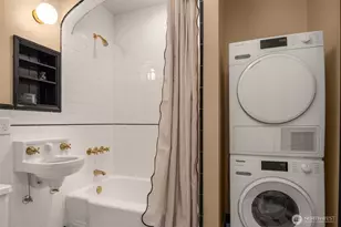 214 13th Ave E, Seattle, WA 98102 - Photo 23