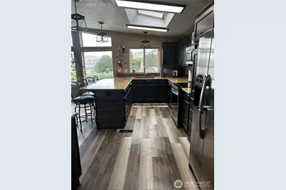 7667 Tarpiscan Road, Malaga, WA 98828 - Photo 11