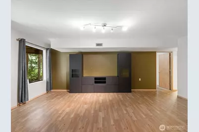 17116 Gravenstein Road, Bothell, WA 98012 - Photo 13