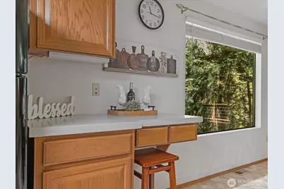 17116 Gravenstein Road, Bothell, WA 98012 - Photo 5