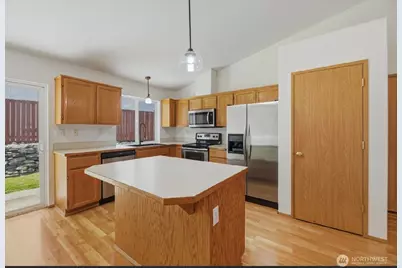 6812 145th Street Ct E, Puyallup, WA 98375 - Photo 7