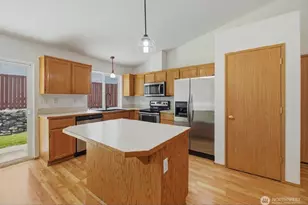 6812 145th St Ct E, Puyallup, WA 98375 - Photo 7