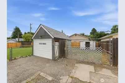 1335 Ninth Street, Wenatchee, WA 98801 - Photo 3