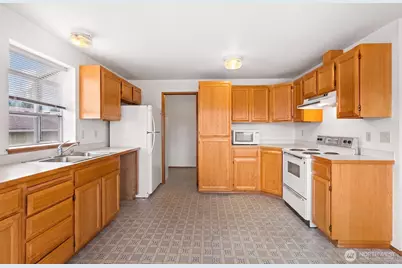 3326 Ross Avenue, Gig Harbor, WA 98332 - Photo 9