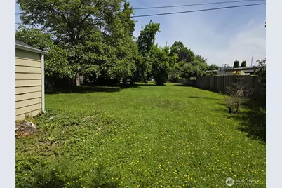 811 Lewis Avenue, Sumner, WA 98390 - Photo 7