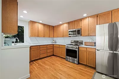 22214 NE 28th Place, Sammamish, WA 98074 - Photo 11