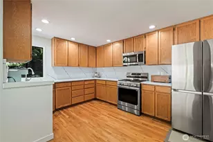 22214 NE 28th Pl, Sammamish, WA 98074 - Photo 11