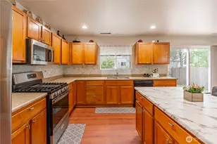 9316 Country Hollow Dr E, Puyallup, WA 98375 - Photo 15
