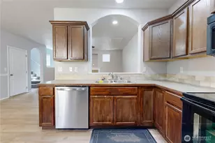 1143 Southwest Carver Street, College Place, WA 99324 - Photo 7