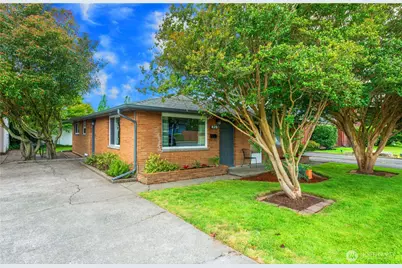 827 N 1st Street, Renton, WA 98057 - Photo 3