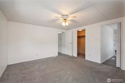 2355 Sparrow Loop #169, Kelso, WA 98626 - Photo 17