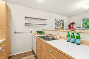 25235 SE Klahanie Blvd, Sammamish, WA 98029 - Photo 9